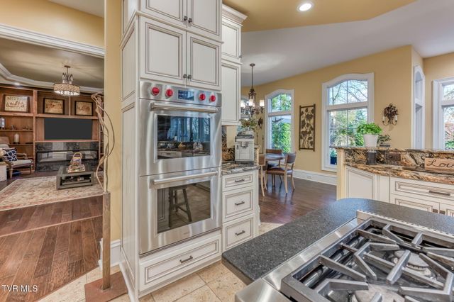 1128 Mountain Vista Pvt Drive, Bristol, TN 37620