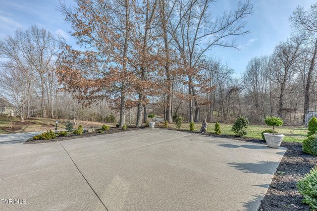 1128 Mountain Vista Pvt Drive, Bristol, TN 37620
