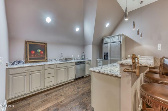 1128 Mountain Vista Pvt Drive, Bristol, TN 37620