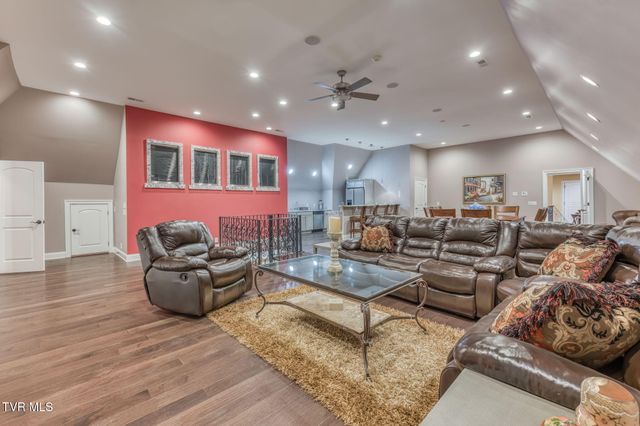 1128 Mountain Vista Pvt Drive, Bristol, TN 37620