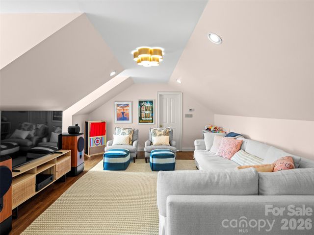 604 Holt Lane, Asheville, NC 28803