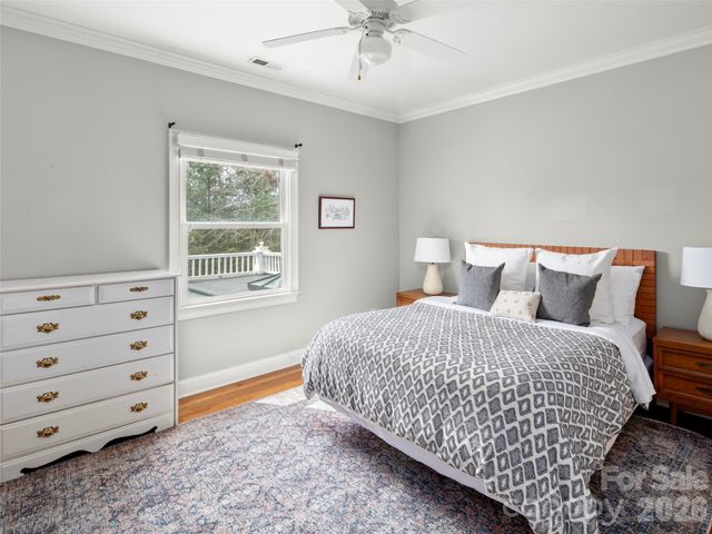 604 Holt Lane, Asheville, NC 28803