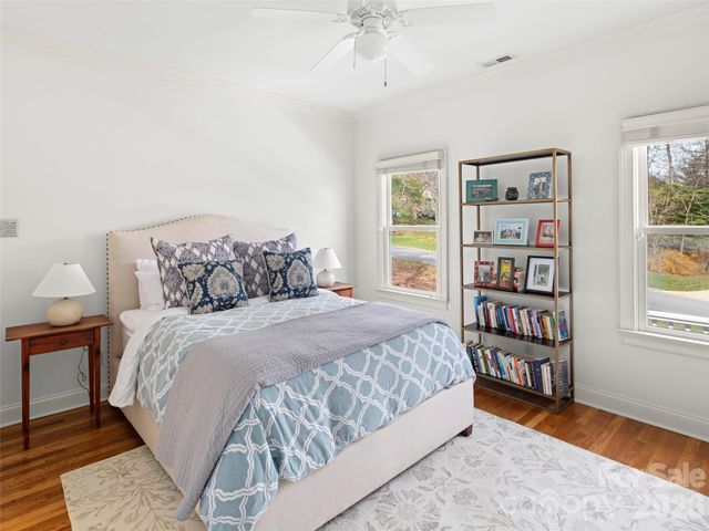 604 Holt Lane, Asheville, NC 28803