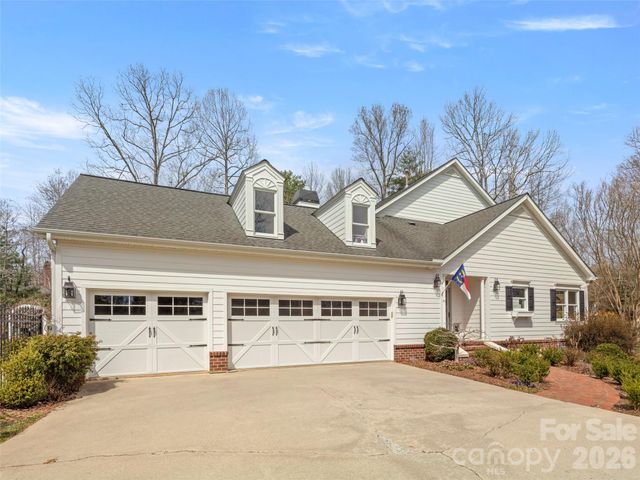 604 Holt Lane, Asheville, NC 28803