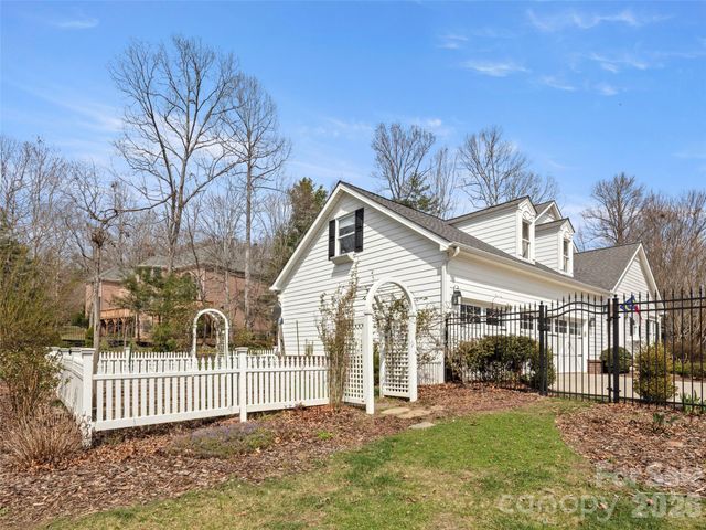 604 Holt Lane, Asheville, NC 28803