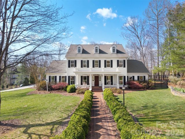 604 Holt Lane, Asheville, NC 28803
