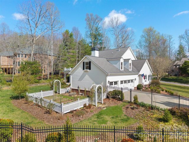 604 Holt Lane, Asheville, NC 28803