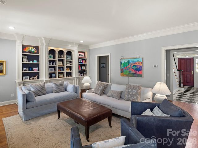 604 Holt Lane, Asheville, NC 28803