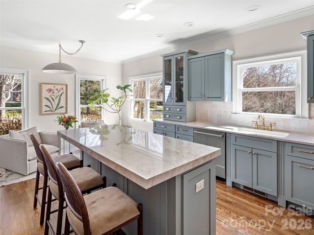 604 Holt Lane, Asheville, NC 28803