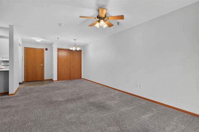 4125 Autumn Ridge Rd Unit 108, Cedar Falls, IA 50613