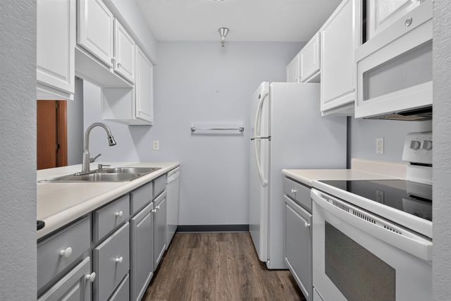 4125 Autumn Ridge Rd Unit 108, Cedar Falls, IA 50613