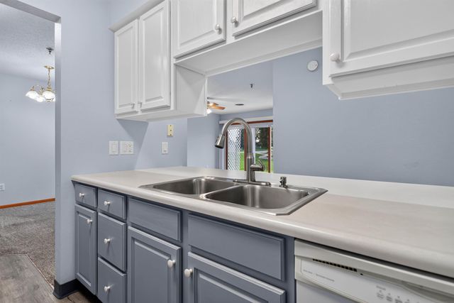 4125 Autumn Ridge Rd Unit 108, Cedar Falls, IA 50613