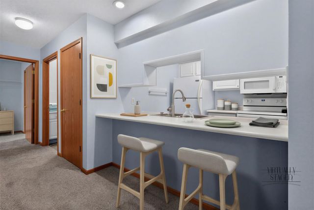 4125 Autumn Ridge Rd Unit 108, Cedar Falls, IA 50613