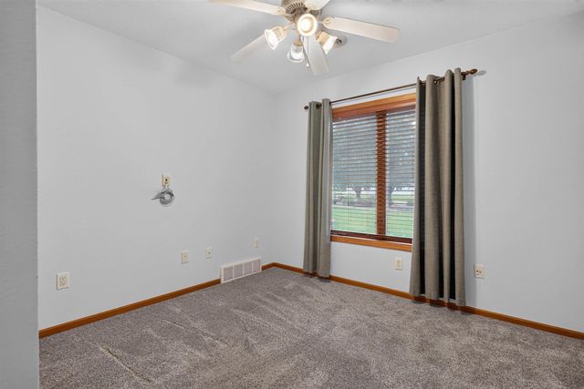 4125 Autumn Ridge Rd Unit 108, Cedar Falls, IA 50613