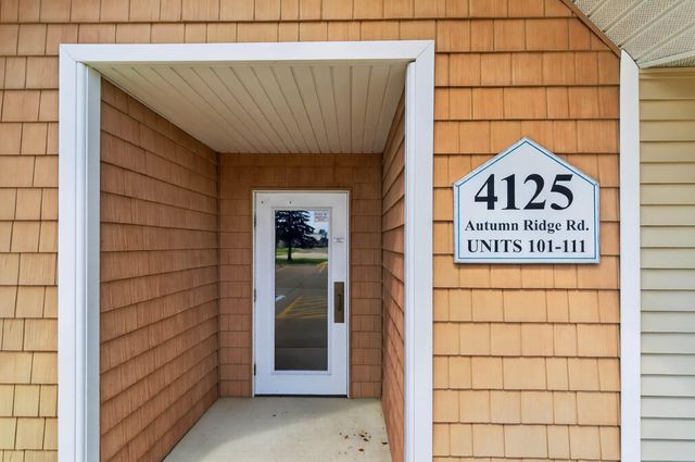4125 Autumn Ridge Rd Unit 108, Cedar Falls, IA 50613