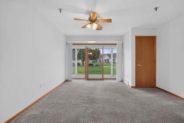 4125 Autumn Ridge Rd Unit 108, Cedar Falls, IA 50613