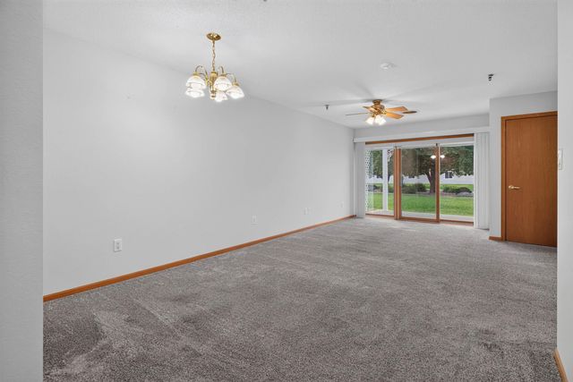4125 Autumn Ridge Rd Unit 108, Cedar Falls, IA 50613
