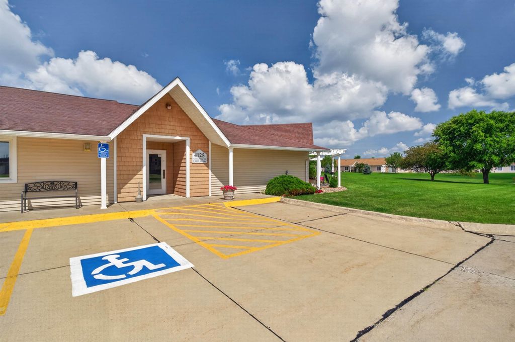 4125 Autumn Ridge Rd Unit 108, Cedar Falls, IA 50613