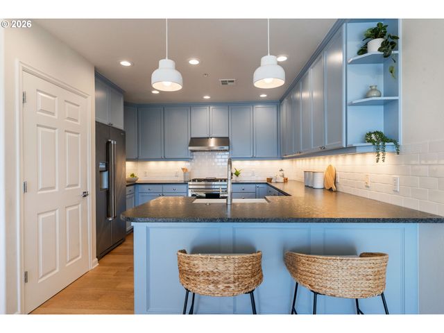 4832 Nw PROMENADE Ter 418, Portland, OR 97229