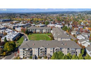 4832 Nw PROMENADE Ter 418, Portland, OR 97229