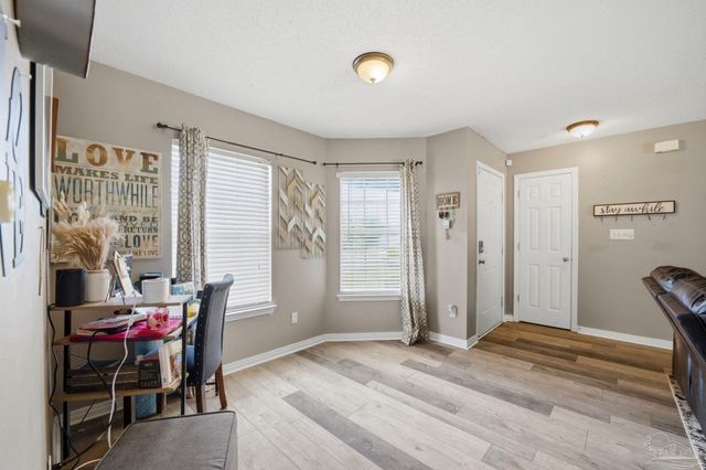 2560 Southern Oaks Dr, Cantonment, FL 32533