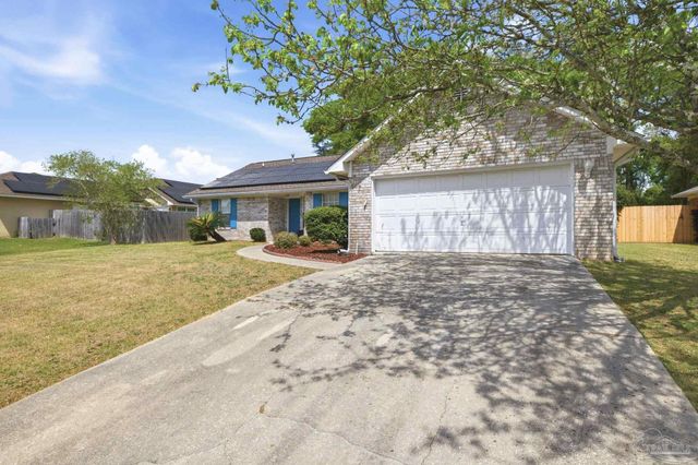 2560 Southern Oaks Dr, Cantonment, FL 32533