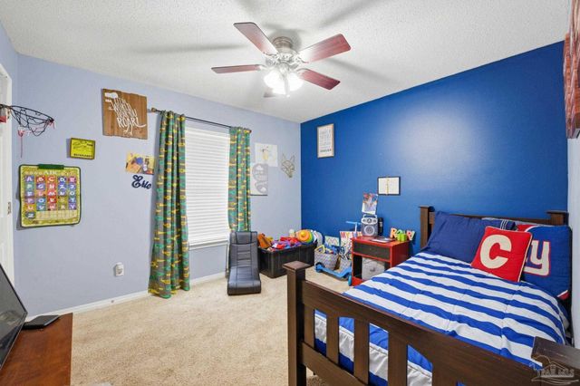 2560 Southern Oaks Dr, Cantonment, FL 32533