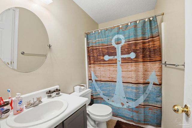 2560 Southern Oaks Dr, Cantonment, FL 32533