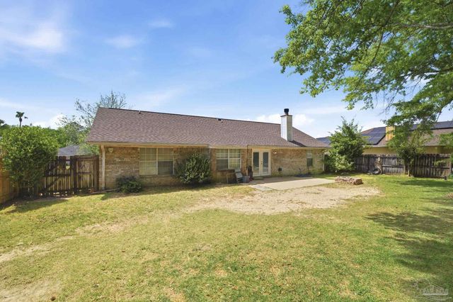 2560 Southern Oaks Dr, Cantonment, FL 32533