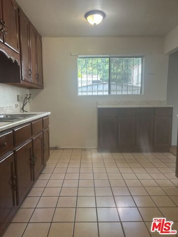 2660 Newell Street, Los Angeles, CA 90039