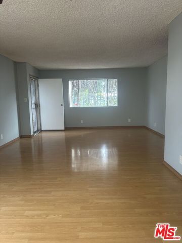 2660 Newell Street, Los Angeles, CA 90039