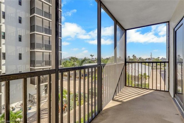 6612 ESTERO BLVD 301, Fort Myers Beach, FL 33931