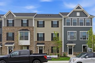 123 Mossy Oak Dr, Moon/crescent Twp, PA 15108