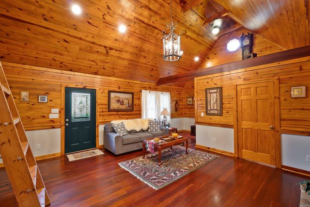 123 Guy Cothran Road, Inman, SC 29349