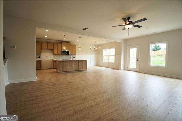 35 Aviation Rd SE, Marietta, GA 30060