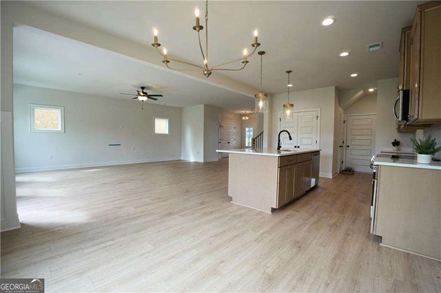 35 Aviation Rd SE, Marietta, GA 30060