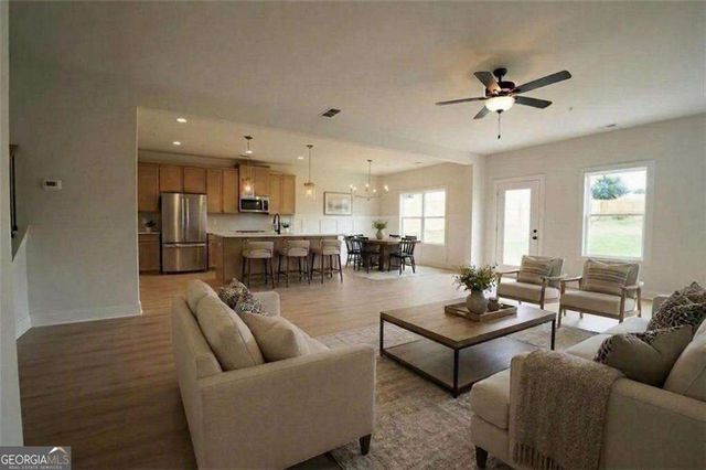 35 Aviation Rd SE, Marietta, GA 30060