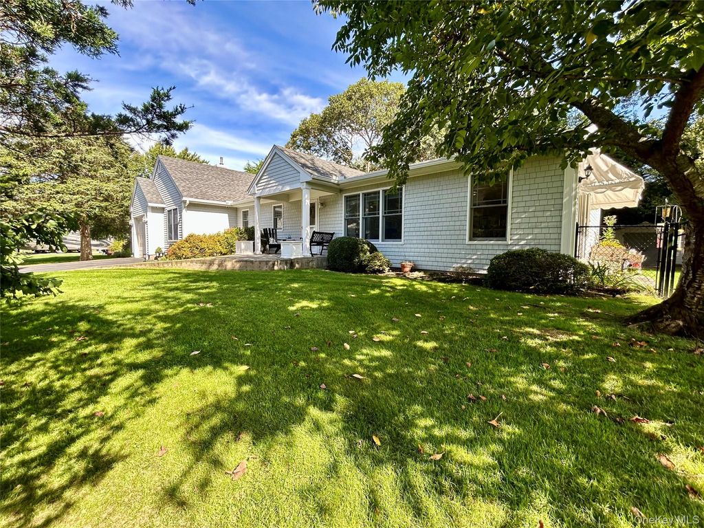 1545 E Gillette Drive, East Marion, NY 11939