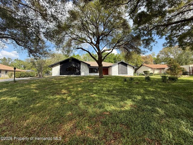 5312 Suwannee Road, Weeki Wachee, FL 34607