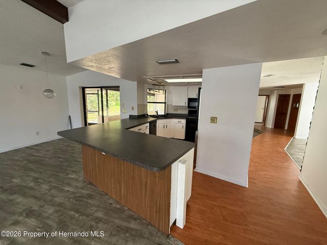 5312 Suwannee Road, Weeki Wachee, FL 34607