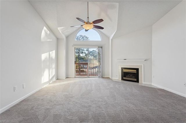 1563 N King St Apt 105, Hampton, VA 23669