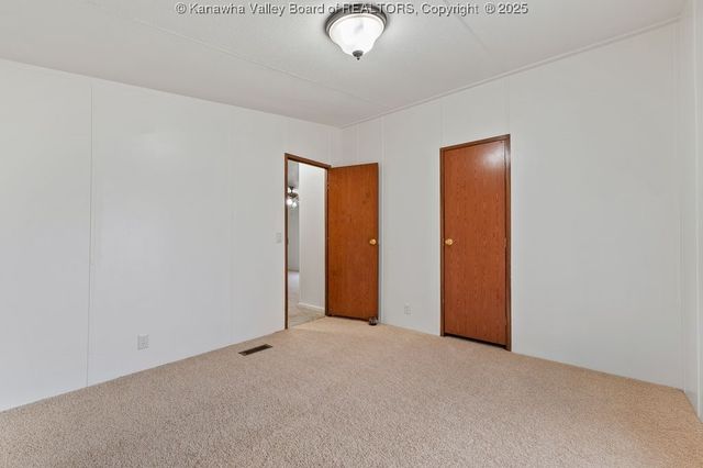 1404 High Street, St Albans, WV 25177