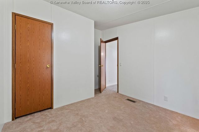 1404 High Street, St Albans, WV 25177