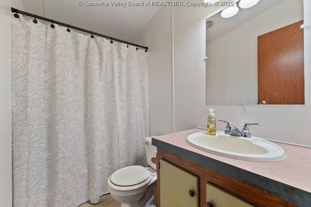 1404 High Street, St Albans, WV 25177