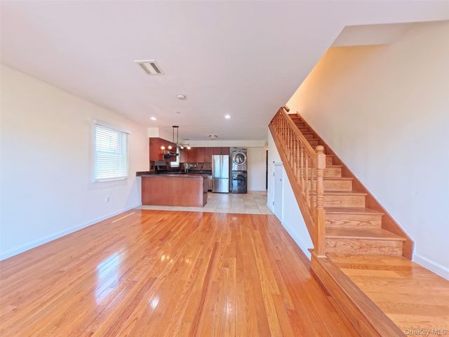 4038 194th Street 3B, Flushing, NY 11358