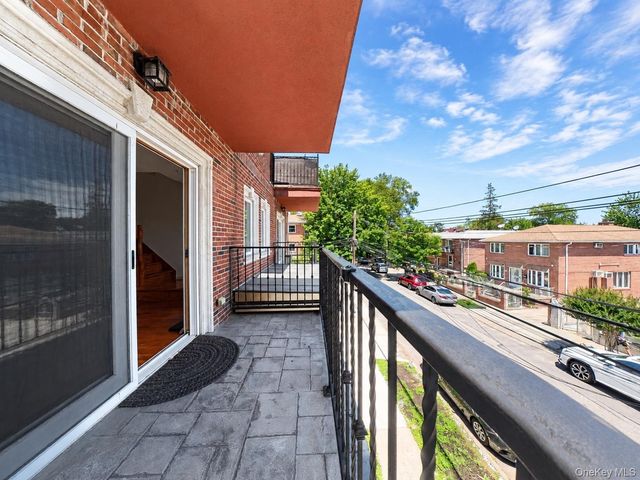 4038 194th Street 3B, Flushing, NY 11358
