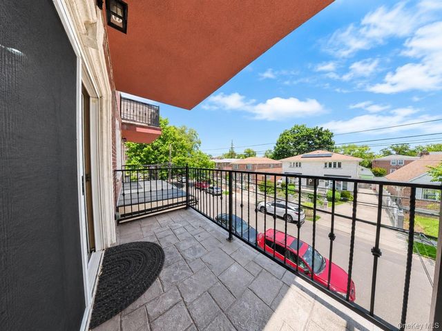 4038 194th Street 3B, Flushing, NY 11358
