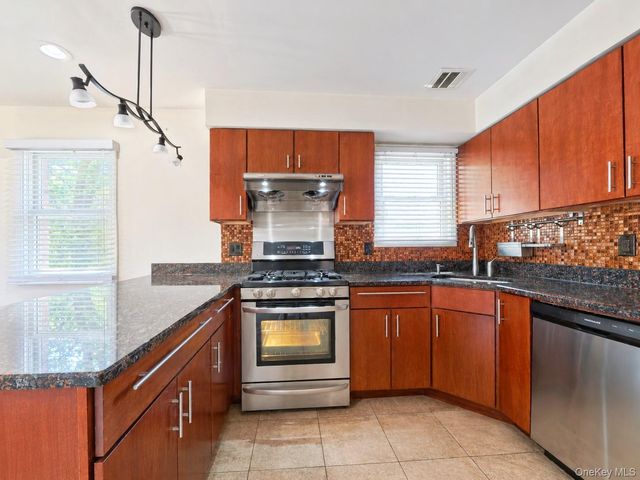 4038 194th Street 3B, Flushing, NY 11358