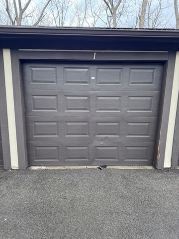 2006 Tracy Drive 1, Bloomington, IL 61704