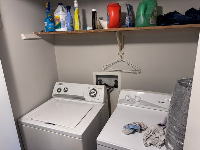 2006 Tracy Drive 1, Bloomington, IL 61704